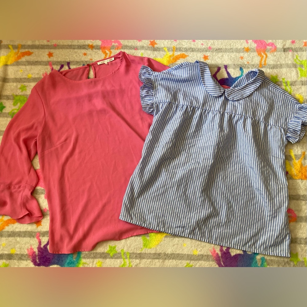 💘Lot of 2 Blouses, size Large